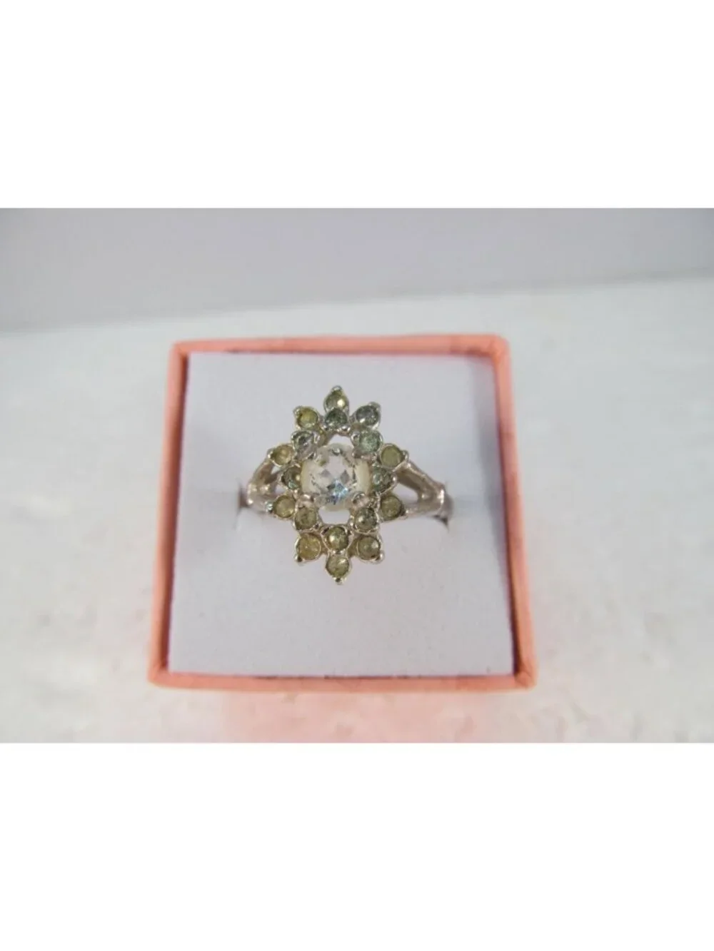 Vintage 1970s Light Green Clear Glass Flower Silver Tone Cocktail Ring Sz 8.25